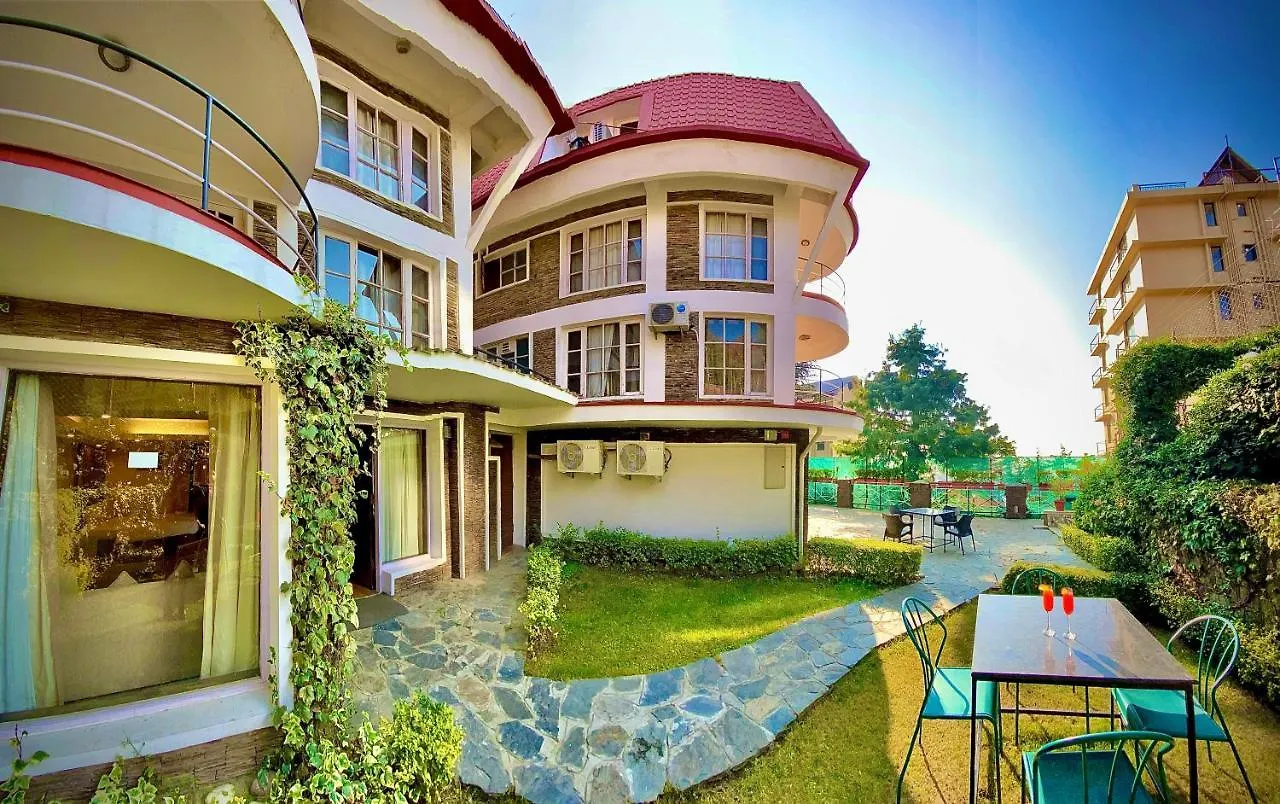 Marigold Sarovar Portico Shimla 4*,  Hindistan