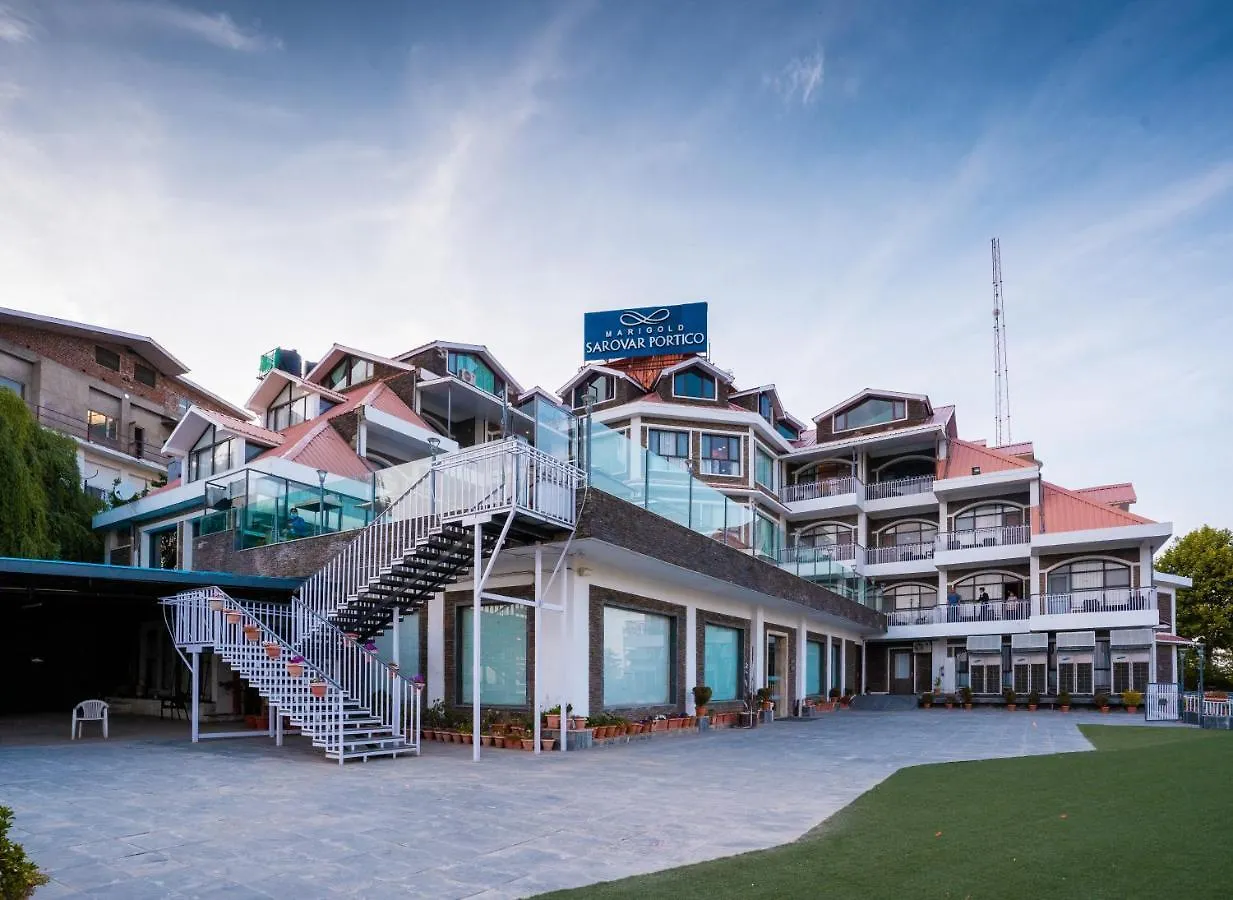 Marigold Sarovar Portico Shimla 4*,