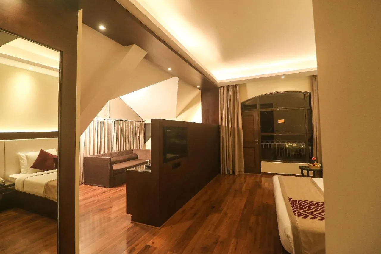 Marigold Sarovar Portico Shimla 4*,  Hindistan